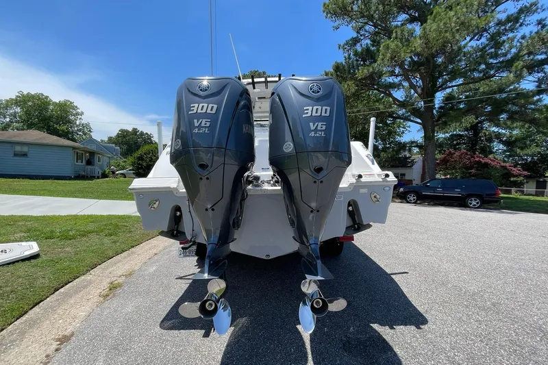 Slide: The Image of TWIN YAMAHA F300'S 120 HOURS RECENTLY SERVICED AND ALWAYS PROFESIONALLY SERVICED BY THE DEALER!! - 68