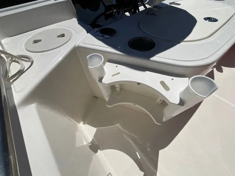 Slide: The Image of Boston Whaler 150 Montauk 2027 - 19