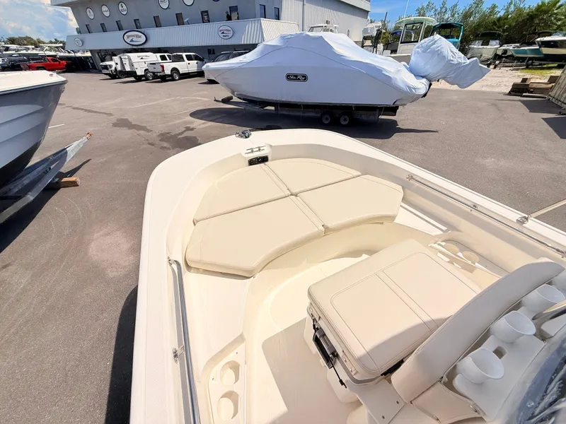 Slide: The Image of Boston Whaler 170 Montauk 2027 - 30