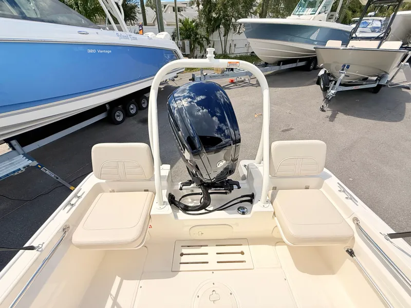 Slide: The Image of Boston Whaler 170 Montauk 2027 - 15