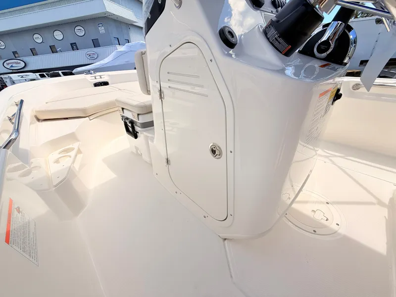 Slide: The Image of Boston Whaler 170 Montauk 2027 - 26