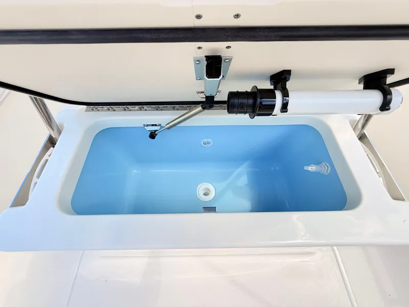 Slide: The Image of Boston Whaler 170 Montauk 2027 - 20