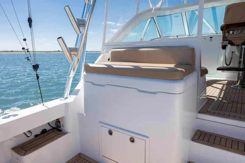 Slide: The Image of Albemarle 410 Express Fisherman 2019 - 66