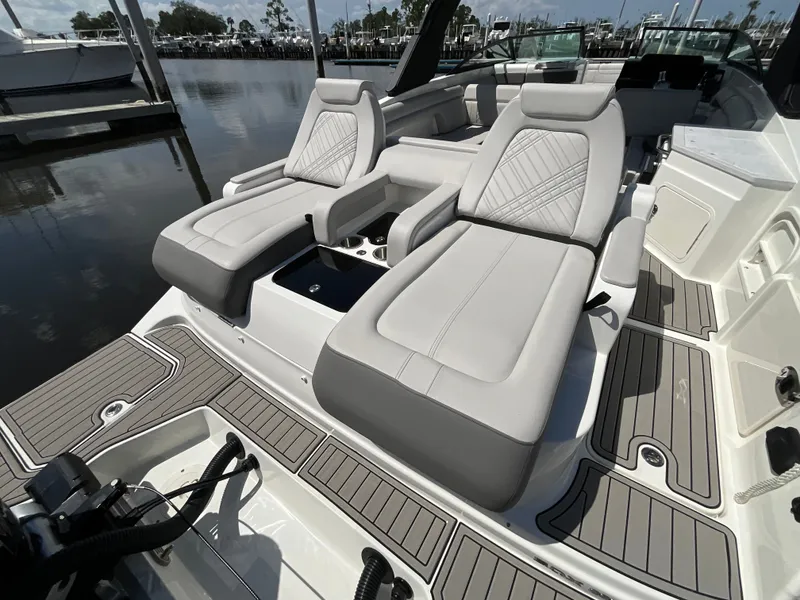 Slide: The Image of Sea Ray SDX 290 Outboard 2027 - 12