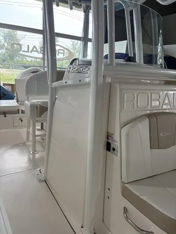 Slide: The Image of Robalo R232 Explorer 2026 - 13
