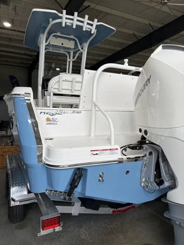 Slide: The Image of Robalo R232 Explorer 2026 - 14
