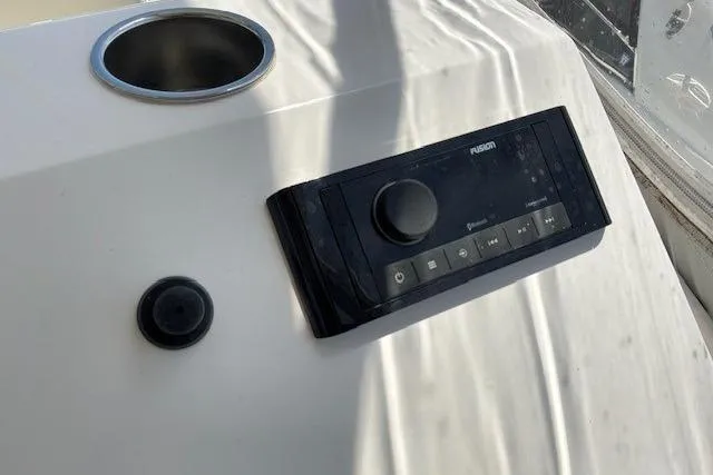 Slide: The Image of Control panel on a 2000 Silverton 41 Convertible boat dashboard. - 33