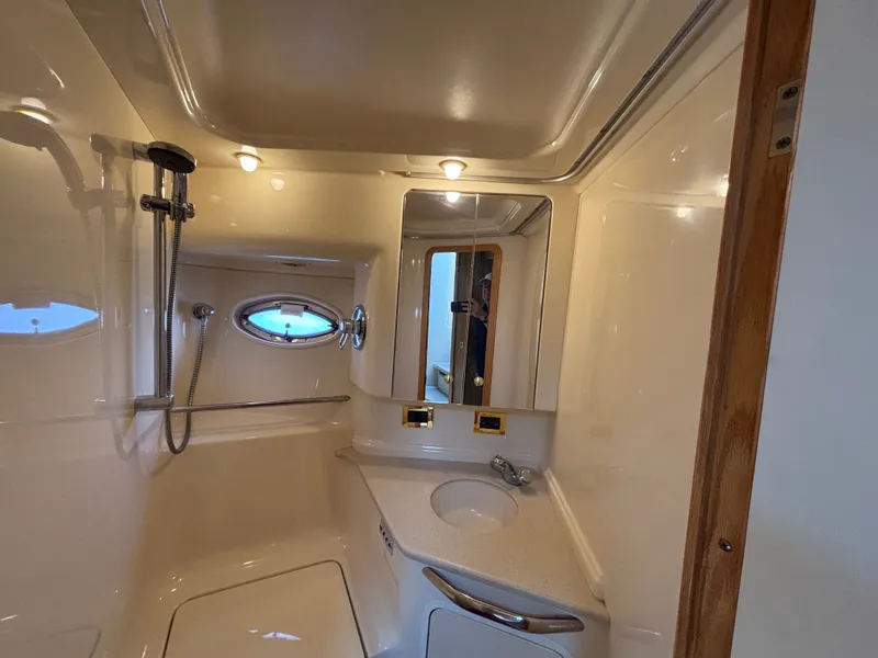 Slide: The Image of Interior view of Sea Ray Sundancer 460 yacht bathroom, year 2000. - 22