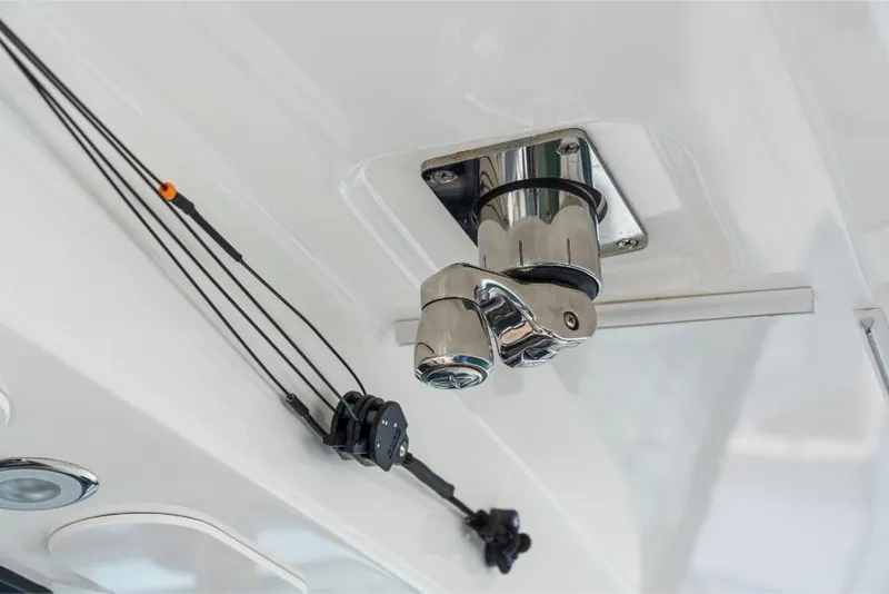 Slide: The Image of 2023-Boston-Whaler-360-Outrage-MarineMax - 107