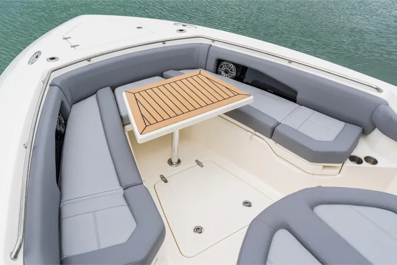 Slide: The Image of 2023-Boston-Whaler-360-Outrage-MarineMax - 117