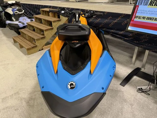 Slide: The Image of Sea-Doo Spark™Trixx for 3 Rotax® 900 ACE™ - 90 iBR and Audio 2026 - 4