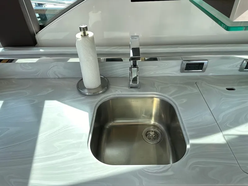 Slide: The Image of Modern kitchen in Tiara Yachts Coupe 39, 2019. - 23