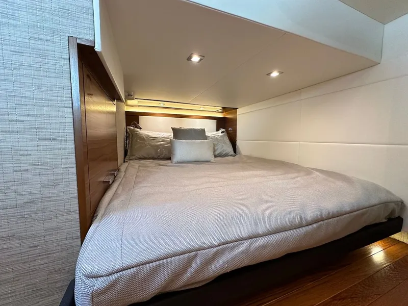 Slide: The Image of Luxurious bedroom in Tiara Yachts Coupe 39, 2019 model. - 43