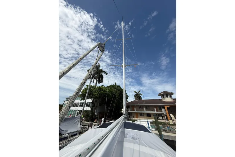 Slide: The Image of Sailboat mast of 1986 Little Harbor LH46 against a clear blue sky. - 31