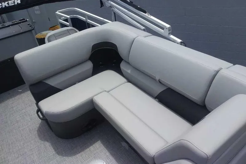Slide: The Image of Luxurious seating on 2026 Sun Tracker SportFish 20 DLX pontoon boat. - 11