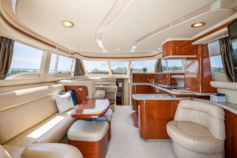 Slide: The Image of Interior of a 2003 Sea Ray 480 Sedan Bridge yacht, luxurious and spacious. - 40