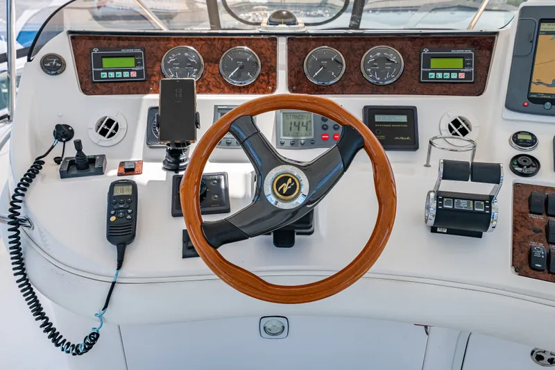 Slide: The Image of Sea Ray 480 Sedan Bridge 2003 - 54