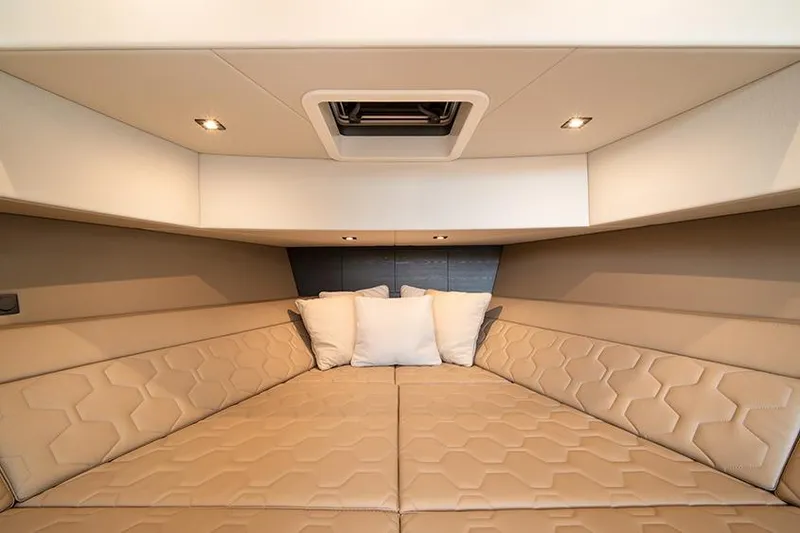 Slide: The Image of Master cabin - 34