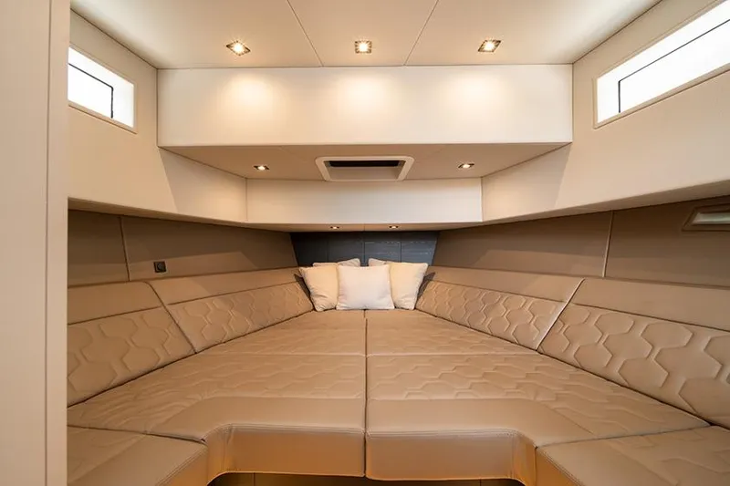 Slide: The Image of Master cabin - 36