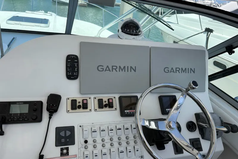 Slide: The Image of Helm of 2008 Stamas 370 Express with Garmin navigation systems and steering wheel. - 17