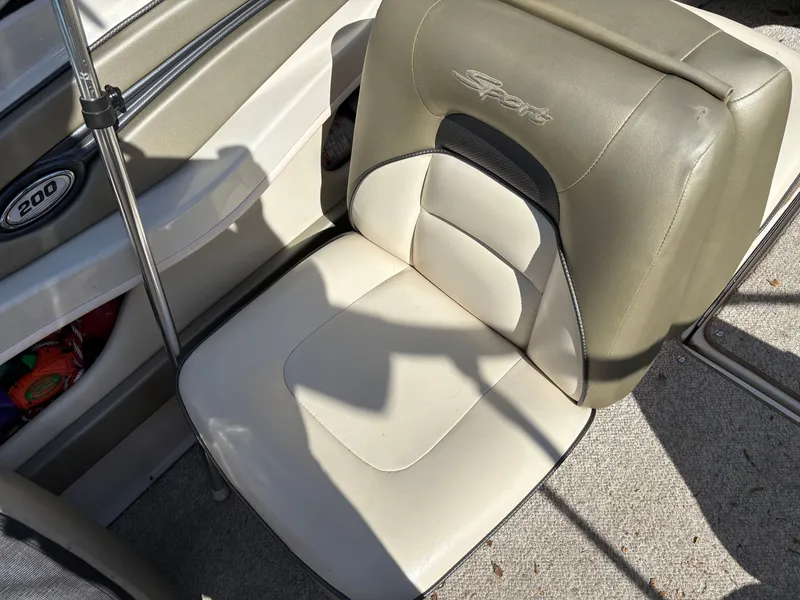 Slide: The Image of Sea Ray 200 Sport 2005 - 15