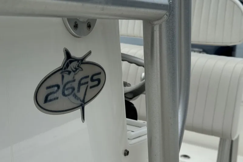 Slide: The Image of 2007 Regulator 26 Forward Seating boat logo with marlin design. - 6