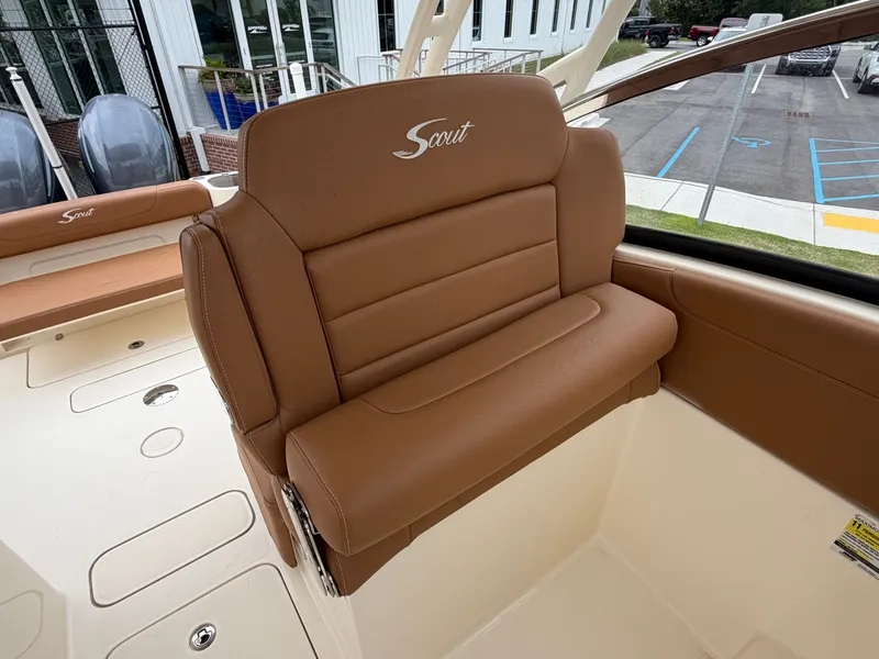Slide: The Image of Scout 255 Dorado 2017, brown leather seats in boat. - 14