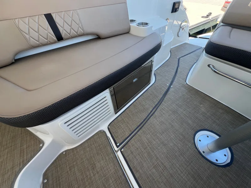 Slide: The Image of Interior of 2018 Sea Ray Sundancer 350 Coupe with seating area. - 15