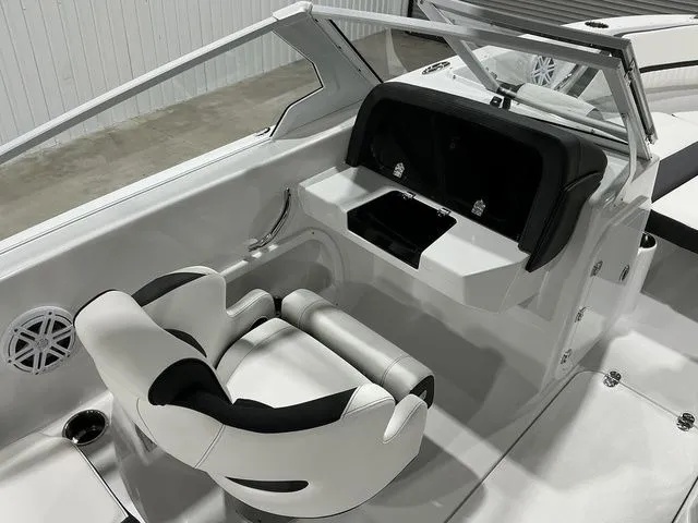 Slide: The Image of Stingray 20 SBX 2027 - 8
