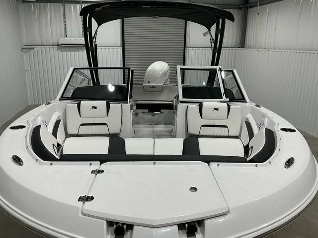 Slide: The Image of Stingray 20 SBX 2027 - 25
