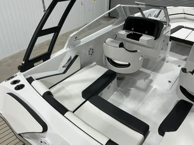 Slide: The Image of Stingray 20 SBX 2027 - 11