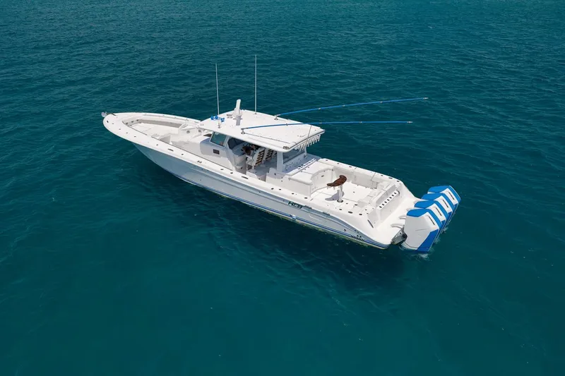 Slide: The Image of HCB 53 Suenos 2023 boat on open sea. - 15