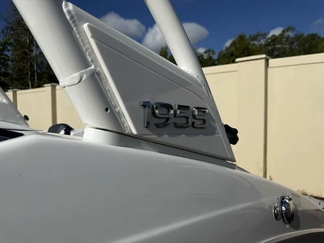 Slide: The Image of Yamaha 195S 2026 - 7