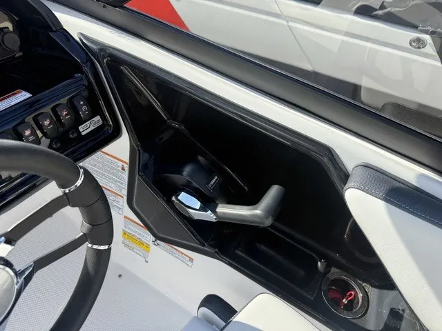 Slide: The Image of Yamaha 195S 2026 - 19