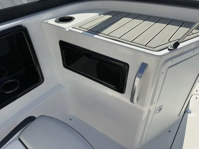 Slide: The Image of Yamaha 195S 2026 - 21
