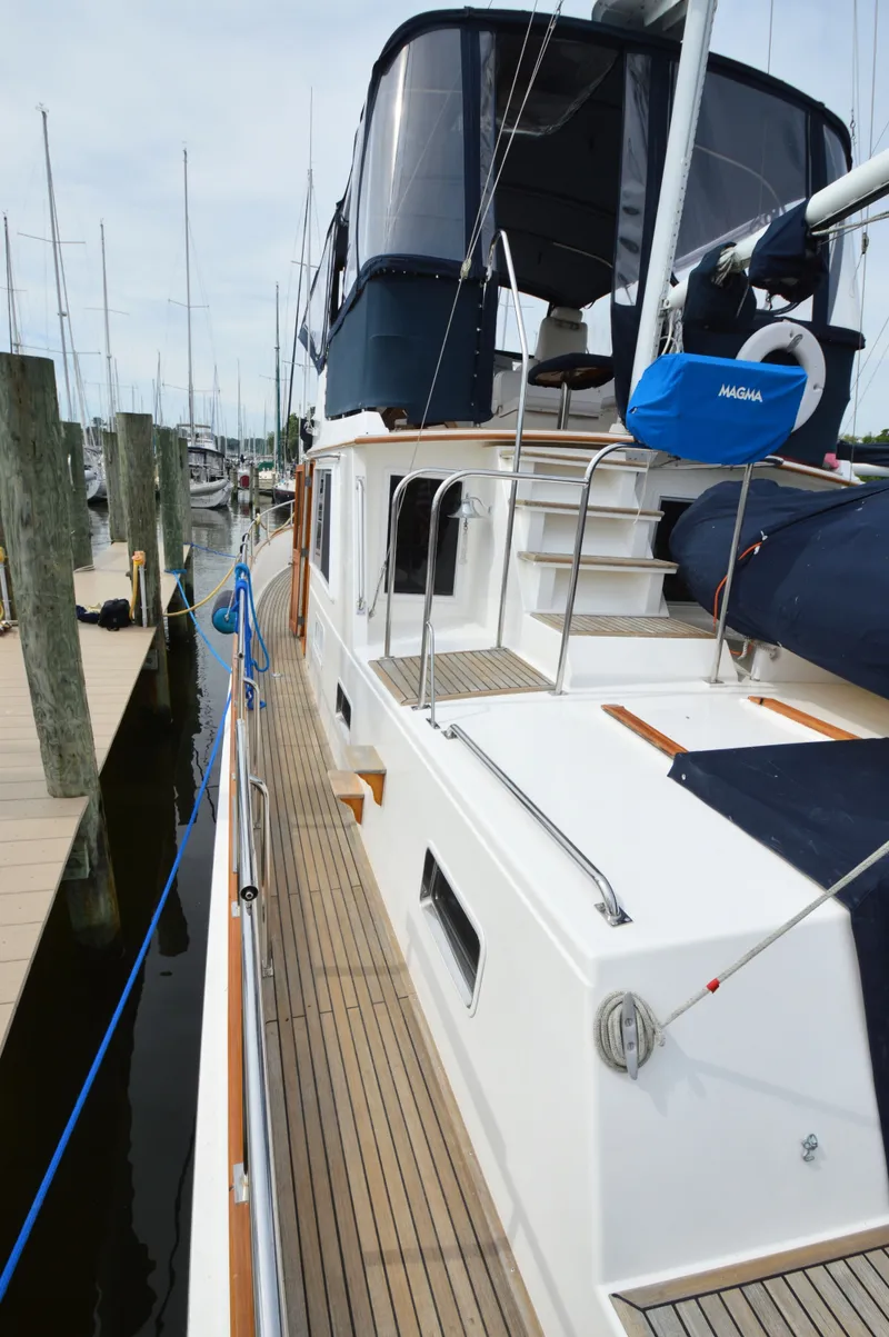 Slide: The Image of Grand Banks 42 Classic 2003 - 79