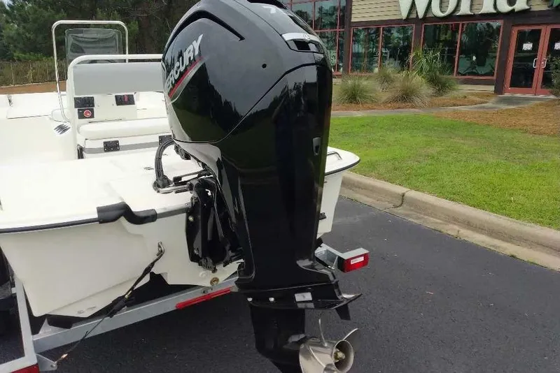 Slide: The Image of Mako Pro Skiff 17 CC 2026 - 21