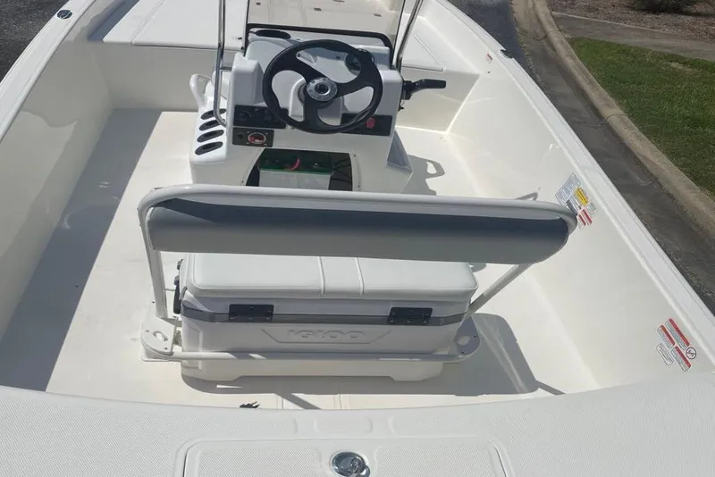 Slide: The Image of Mako Pro Skiff 17 CC 2026 - 22