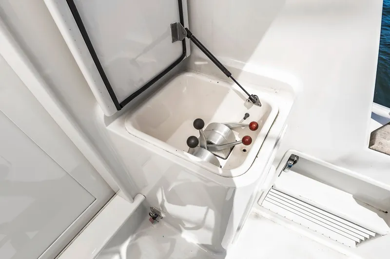 Slide: The Image of Control levers on Ocean 48 SuperSport yacht, year 2000. - 14