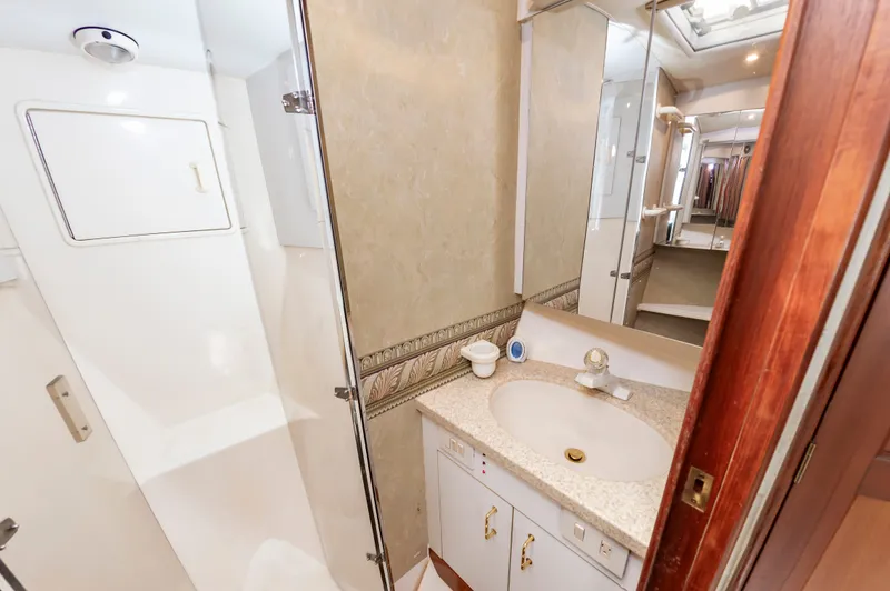 Slide: The Image of Bathroom of Ocean 48 SuperSport yacht, year 2000. - 39