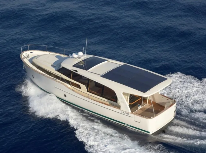 Slide: The Image of Greenline 40 Yacht 2023 cruising on open sea. - 49