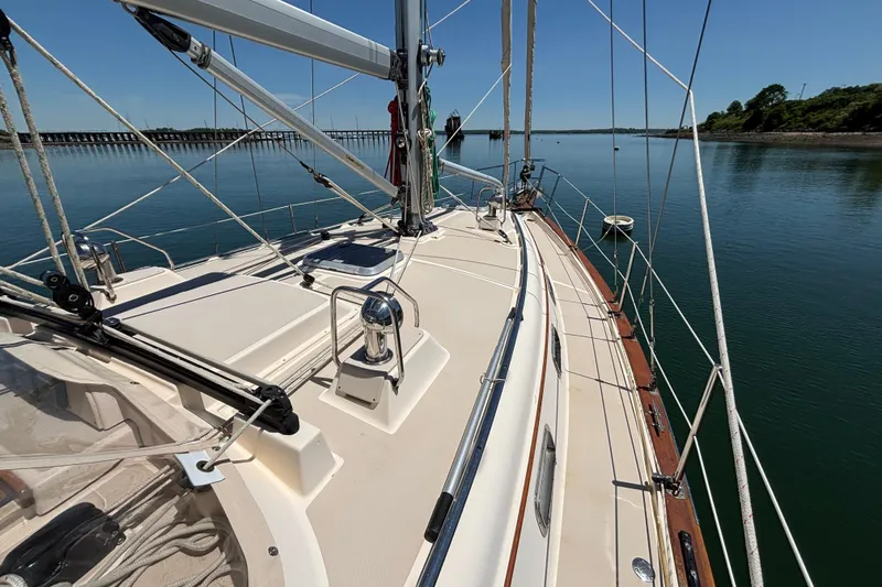 Slide: The Image of Sailing yacht Island Packet 370, 2015 model, on calm waters with clear blue sky. - 14