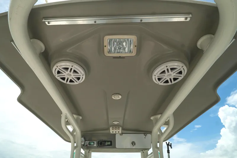 Slide: The Image of 2007 Everglades 243 Center Console boat roof with speakers and light fixtures. - 21