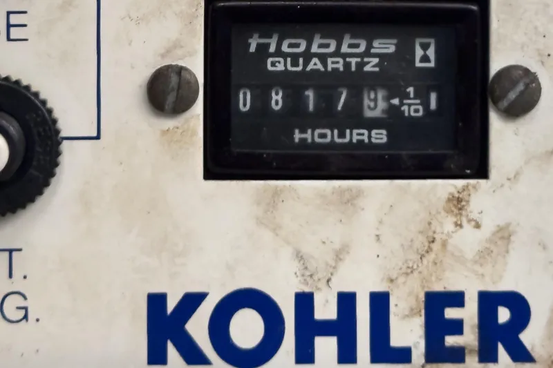 Slide: The Image of Hobbs Quartz hour meter on 1996 Cruisers Yachts 3650 Aft Cabin, showing 817.9 hours. - 54