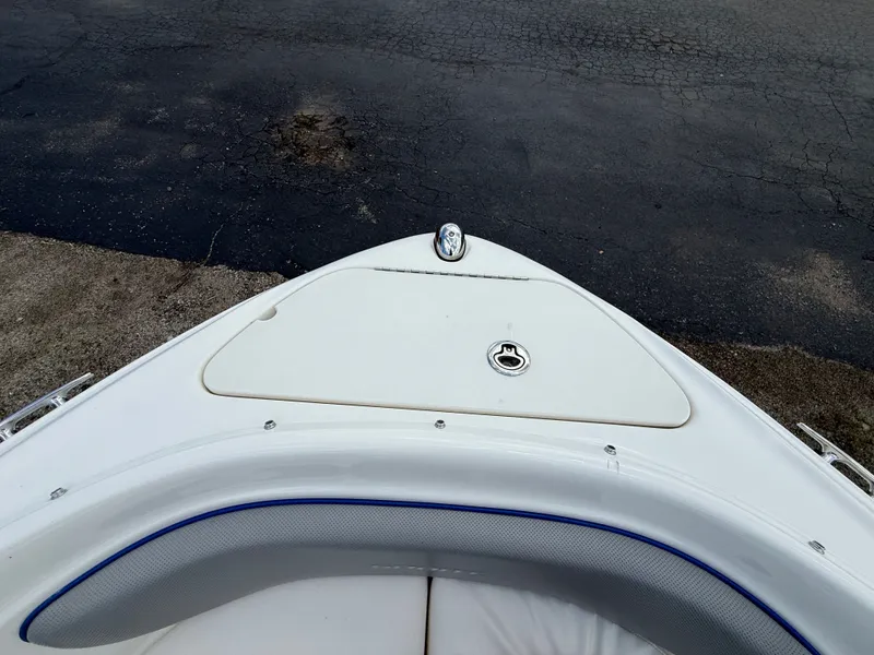 Slide: The Image of Sea Ray 205SP SS TR 2012 - 23