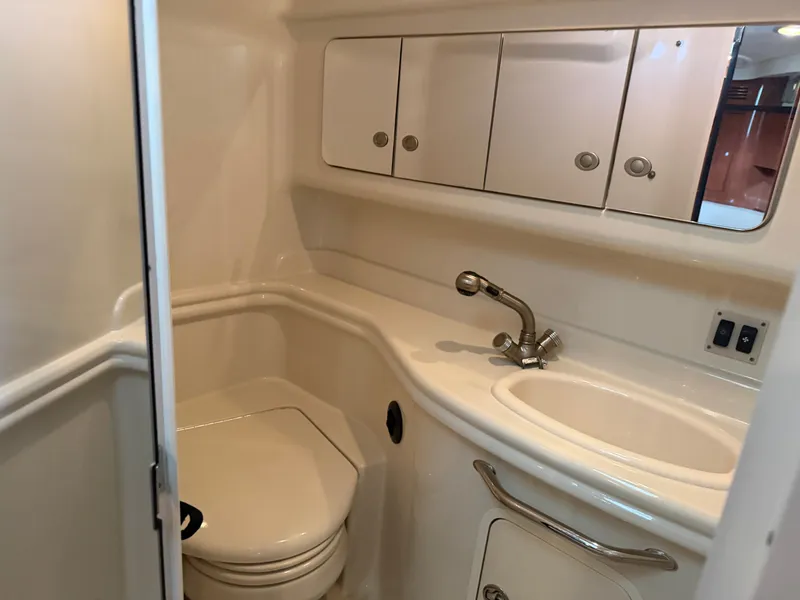 Slide: The Image of Sea Ray 340 Sundancer 2007 - 16