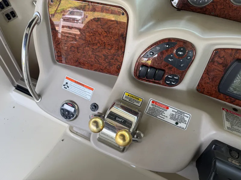 Slide: The Image of Sea Ray 340 Sundancer 2007 - 6