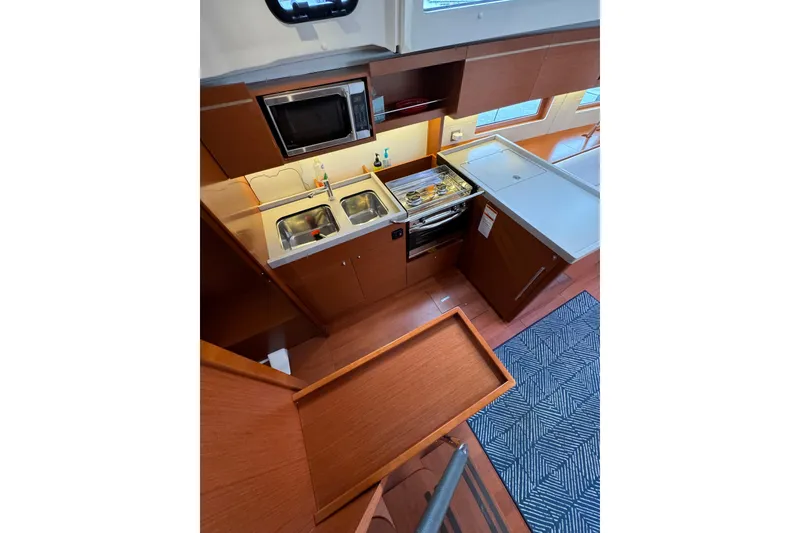 Slide: The Image of Beneteau Oceanis 46.1 2019 - 16
