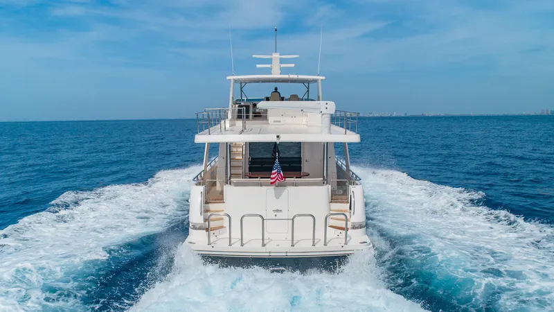 Slide: The Image of Hampton 680 ENDURANCE LRC 2027 cruising on open sea. - 7