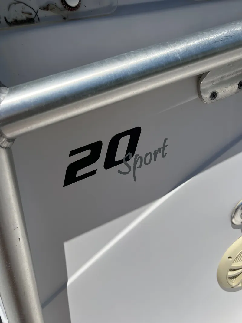 Slide: The Image of Close-up of Pro-Line 20 Sport boat, 2004 model. - 23